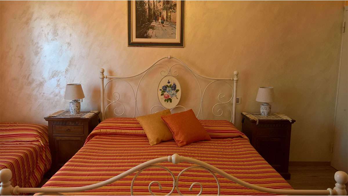 camera-arancio2